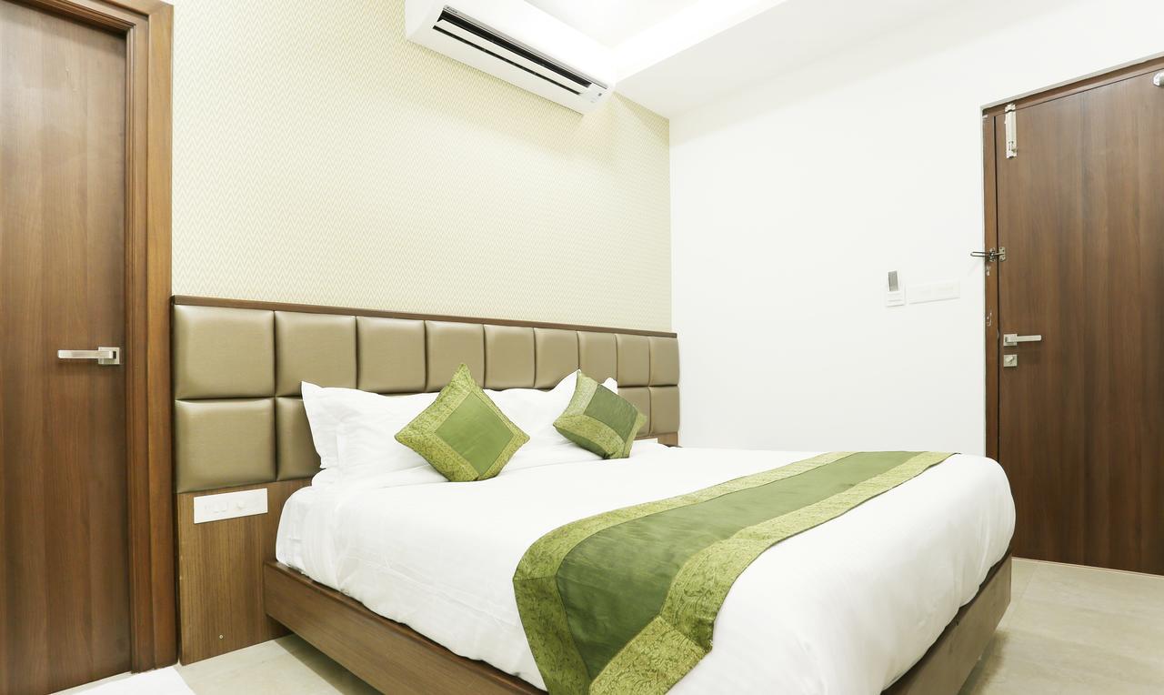 Hotel Treebo Pechis Castle Chennai Esterno foto